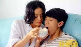 小蛦子在线观看,在线观看，揭秘校园生活的甜蜜与苦涩